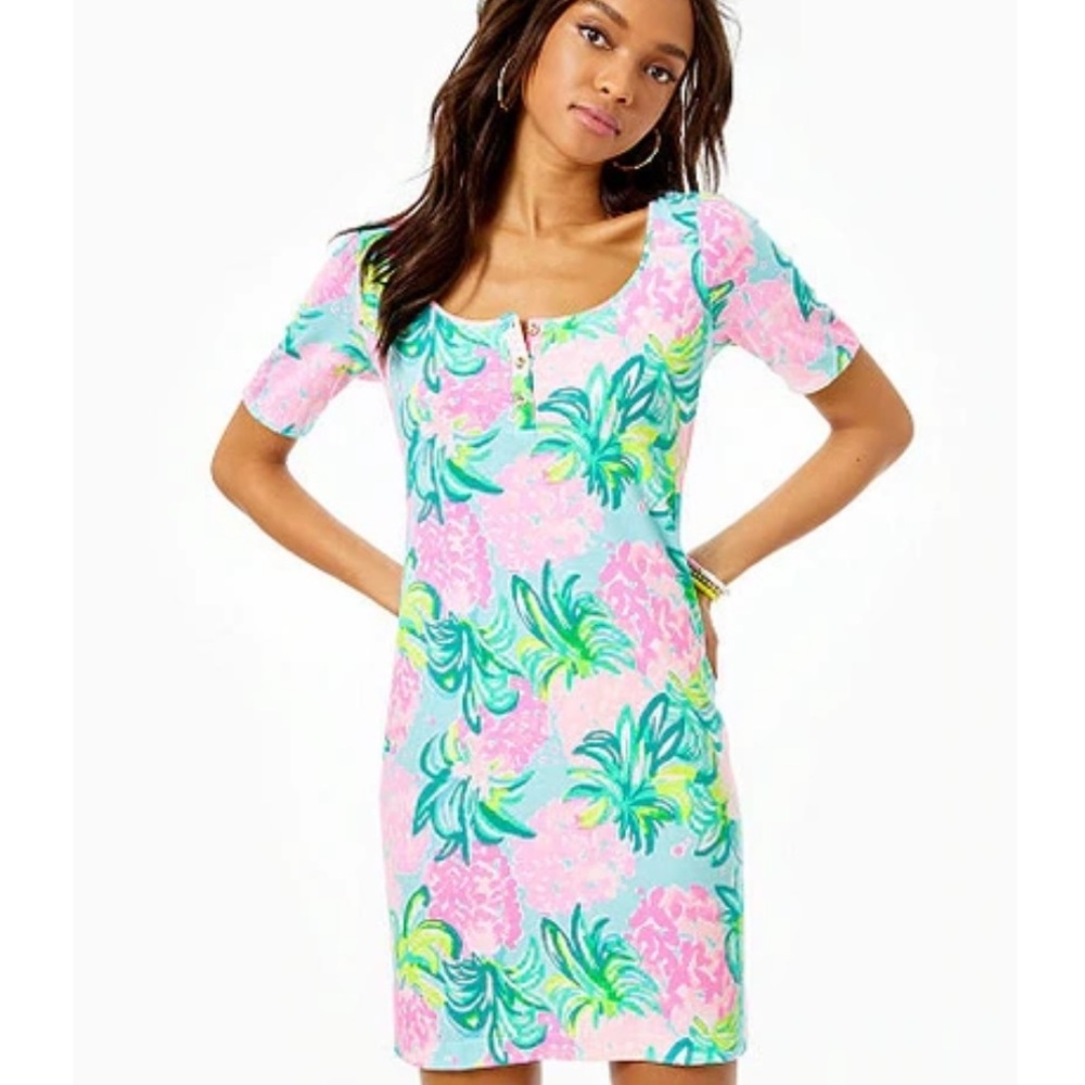 NWOT Lilly Pulitzer Henley Tshirt dress in blue Ibiza pineapple shake